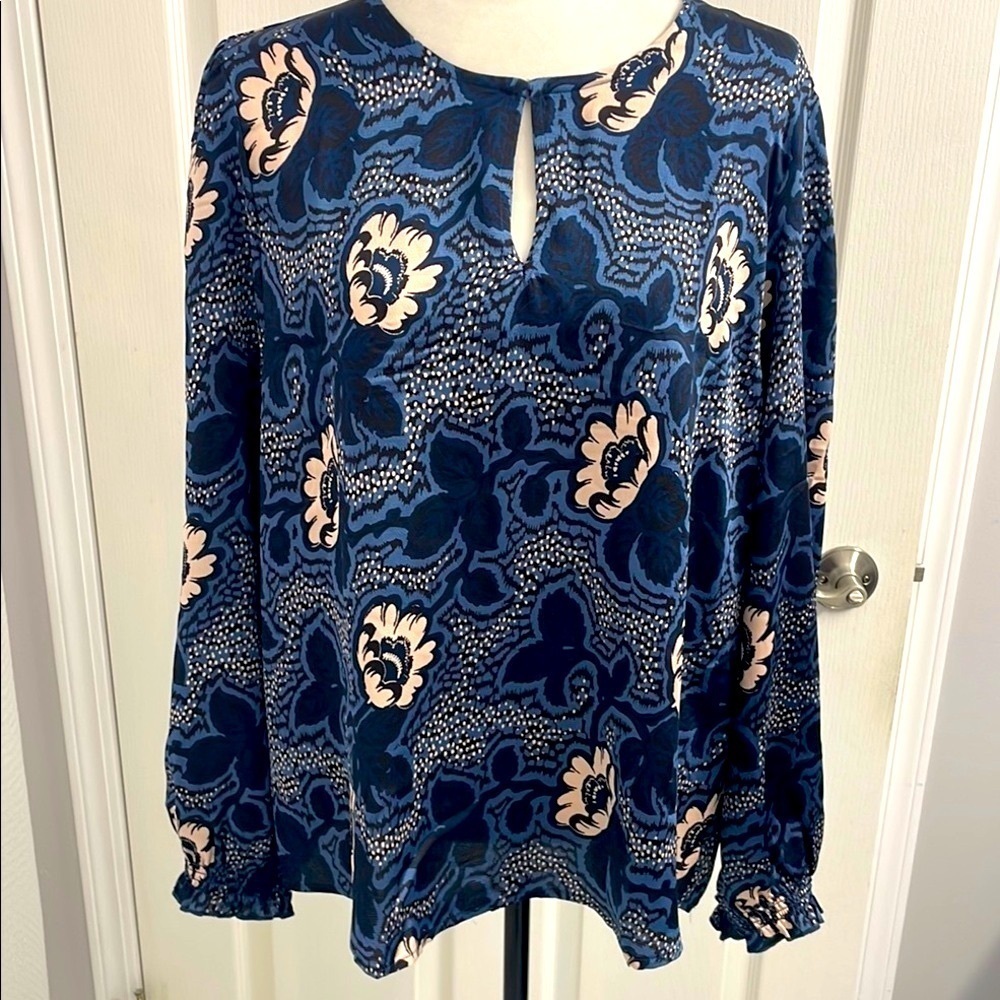Ted Baker Floral Blue & Pink Blouse Long Sleeve Ruching On Cuff Key Hole Size XL - Picture 2 of 11